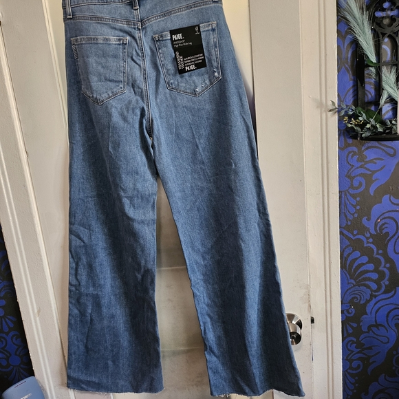 PAIGE Anessa 31" Wide Leg Jean - Picture 8 of 8
